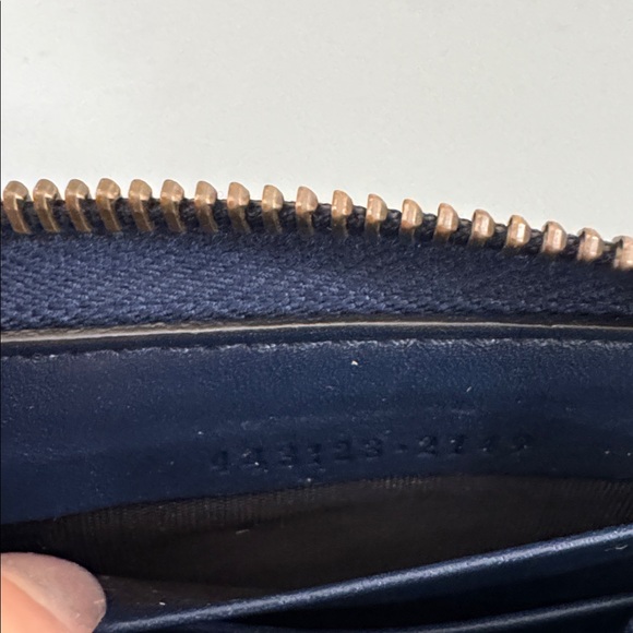 Gucci Light Blue Denim Wallet with Gold pearl Logo - Picture 9 of 9